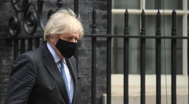 İngiltere Başbakanı Johnson: 'Millet, Kraliçe ile yas tutuyor'