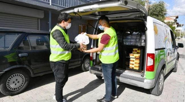 İZMİR'DE BİZ VARIZ DAYANIŞMASI BÜYÜYOR