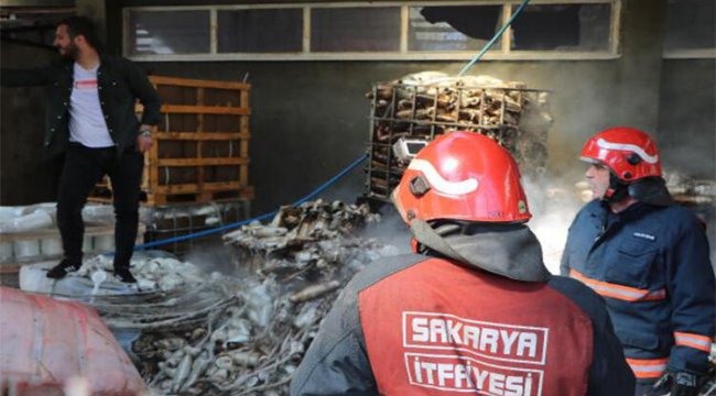 İzolasyon malzemeleri deposunda yangın