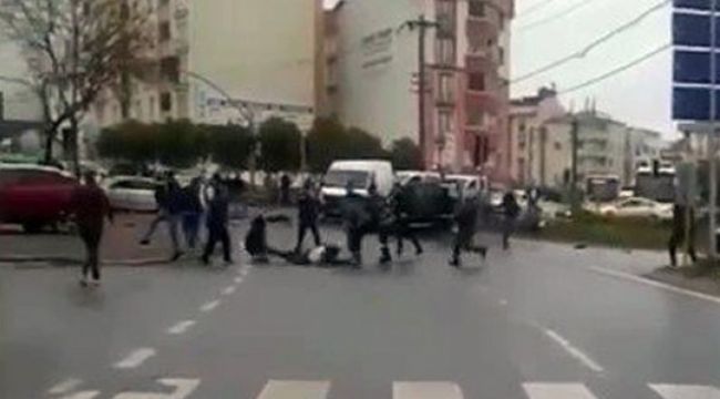 Kaza sonrası silahlar patladı, tekmeler havada uçuştu