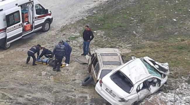 Kontrolden çıkan araç başka bir aracın üstüne uçtu
