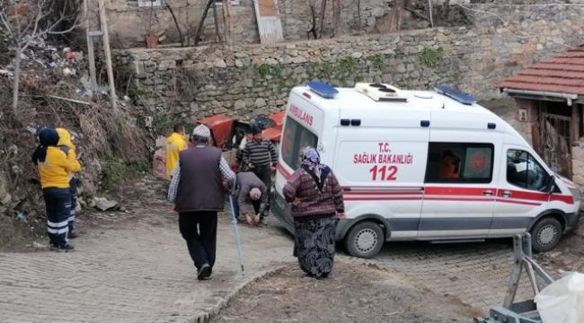 Korona hastasını almaya giden ambulans kaza yaptı