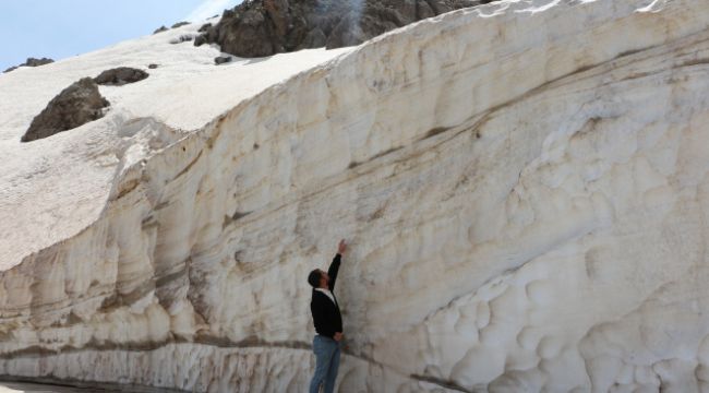 Nisan ayında 5 metre kar