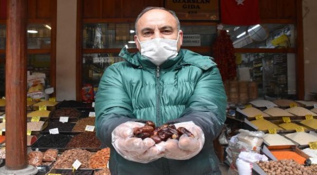 Ramazanda hurmaya talep arttı; en ucuzu 'İran' hurması