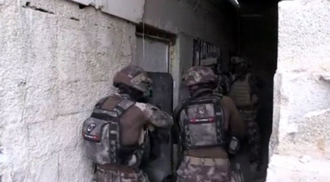Şanlıurfa'da eş zamanlı dev operasyonlarda 43 gözaltı