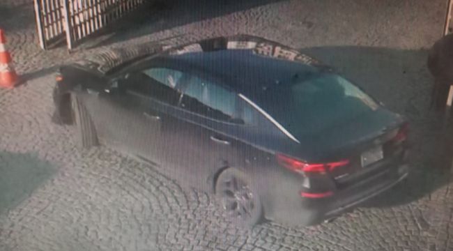 Spor yapan adamın önce anahtarını sonra arabasını çaldılar