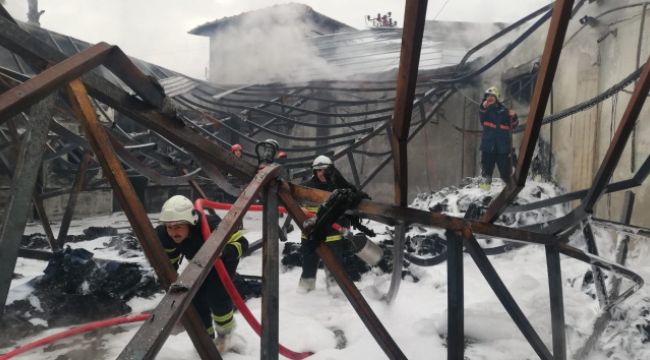 Tekstil fabrikasında korkutan yangın