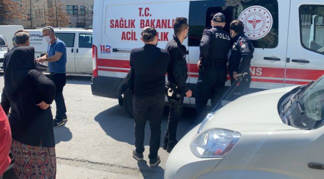 Yolda yürüdüğü esnada fenalaşarak yere yığıldı