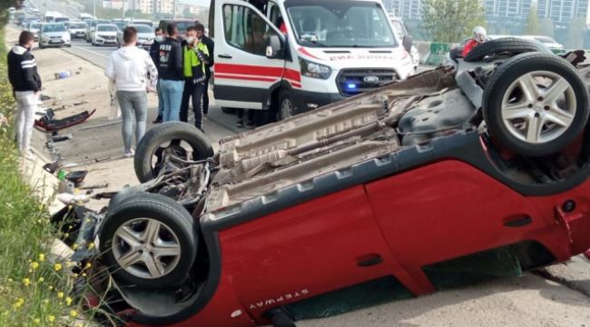 Zincirleme kazada takla attı, ölümden döndüler