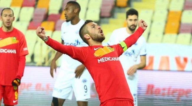 Adem Büyük'ün 15 golünün 9'u penaltıdan
