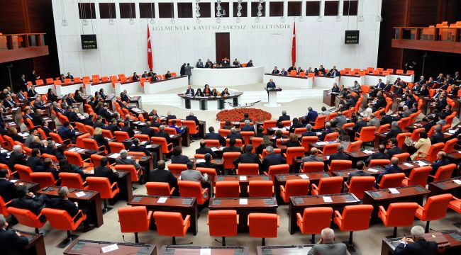 AK Parti infaz paketini Meclis'e sundu