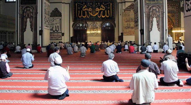 Bayram namazı saatleri belli oldu