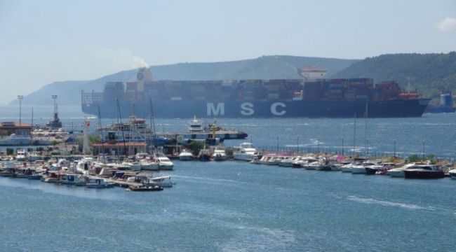 Çanakkale Boğazı 9 saat tek yönlü gemi trafiğine kapatıldı