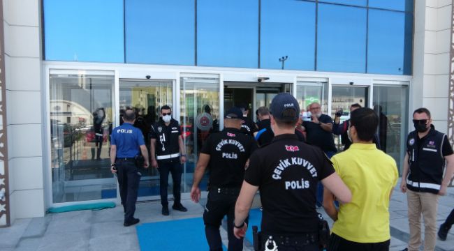 Çanakkale'de 30 FETÖ şüphelisi adliyeye sevk edildi