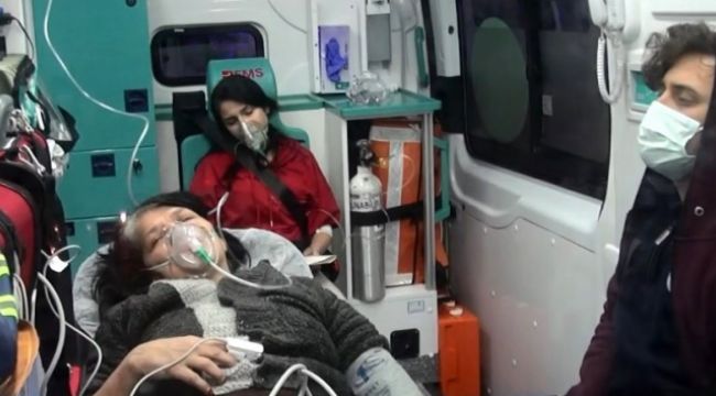 Elektrik kontağından çıkan yangın 5 kişiyi hastanelik etti