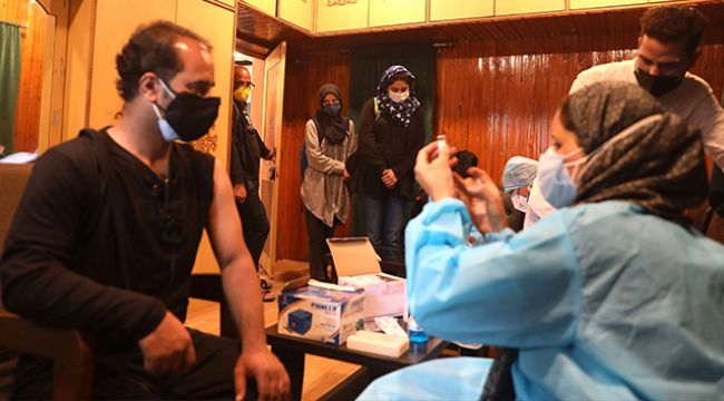 Hindistan'da koronadan ölenlerin sayısı 300 bini geçti