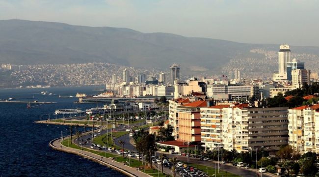 İZMİR'DE EYLEMLER 7 GÜN KISITLANDI