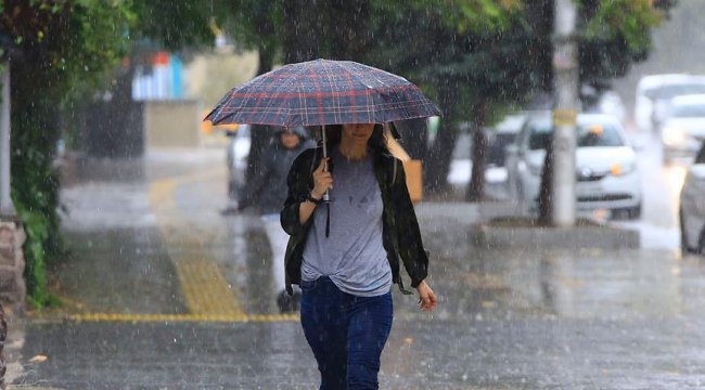 Karadeniz ve Marmara'da yarın sağanak bekleniyor