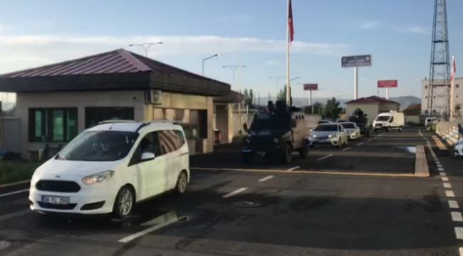 Kars ve Adana'da terör operasyonu