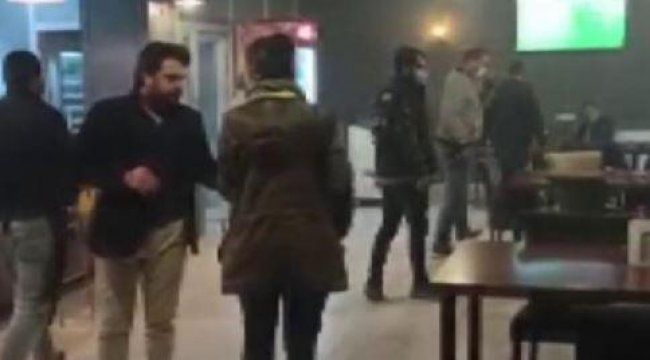 Kısıtlamalara rağmen 2 kafede oturan 28 kişiye 34 bin lira ceza