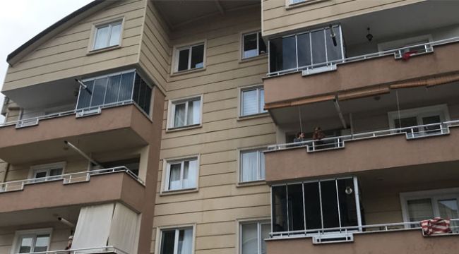 Komşular arasında satırlı bıçaklı kavga