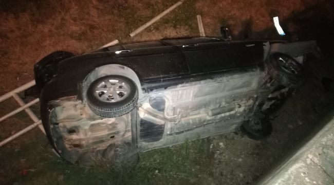 OTOMOBİL UÇURUMA YUVARLANDI