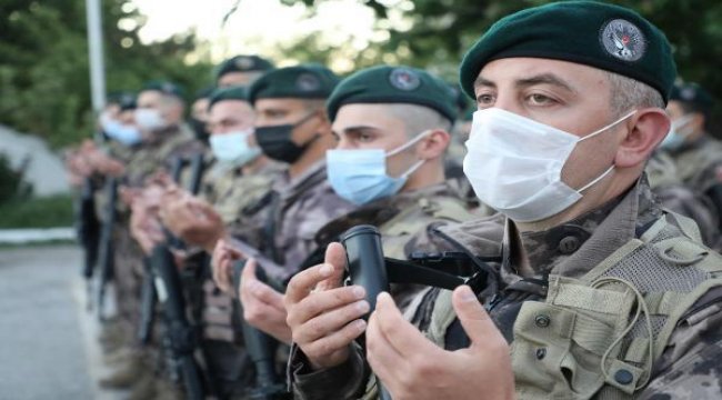 Özel harekat polisleri dualarla Suriye'ye uğurlandı