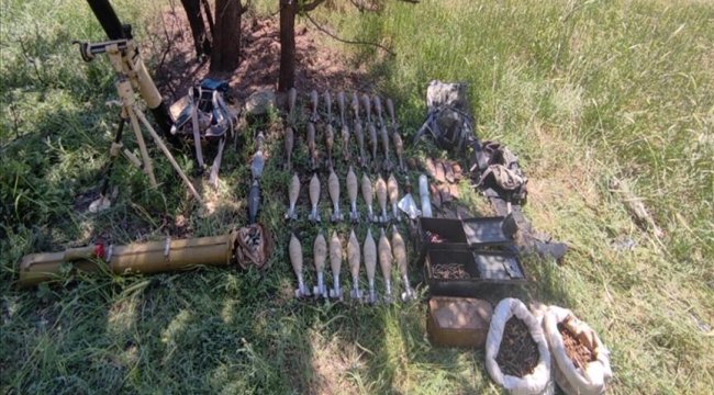 PKK'ya yönelik operasyonda silah ve mühimmat ele geçirildi
