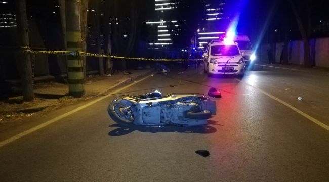 SİPARİŞE GİDEN MOTO KURYE KAZA YAPTI