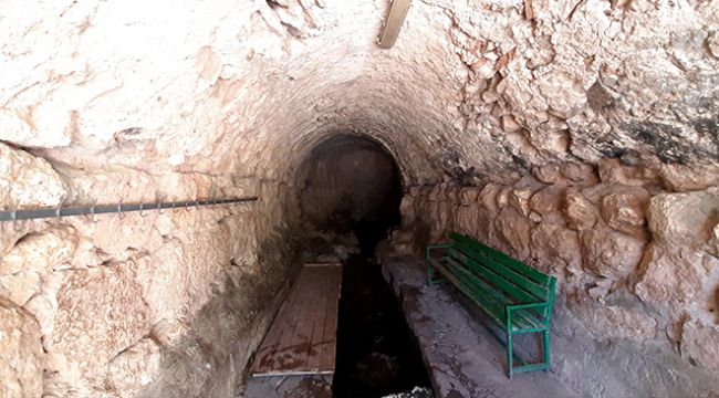 Tarihi caminin altından yüzyıllardır su akıyor