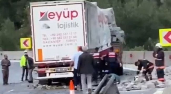 Tarsus'ta 2 ayrı kazada 5 kişi yaralandı
