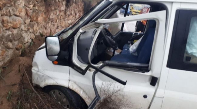 Trafik kazasında ağır yaralanan sürücü hayatını kaybetti