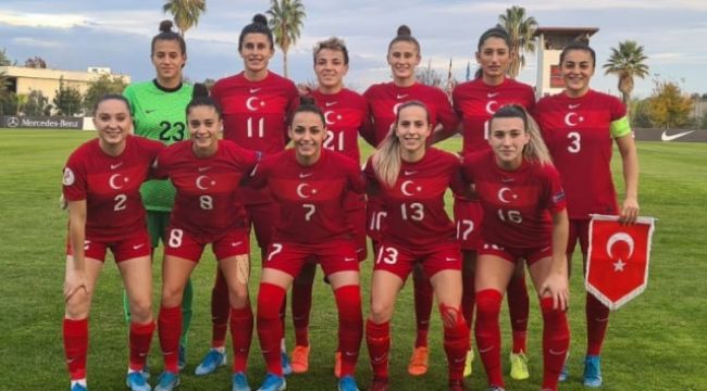 A Milli Kadın Futbol Takımı'nın Bulgaristan maçı kadrosu açıklandı
