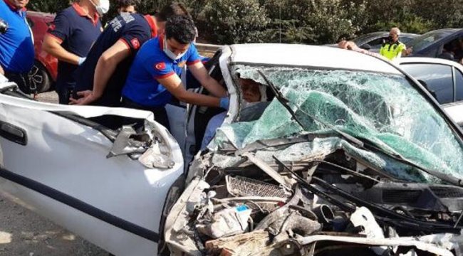 Adana'ya mülakat için gelen 5 milli eğitim müdürü, kazada yaralandı