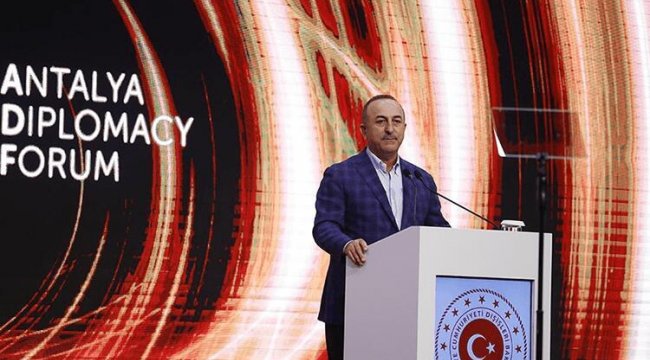 Bakan Çavuşoğlu'ndan Yunanistan açıklaması