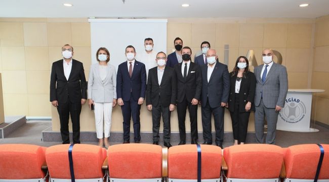 BAŞKAN SÜREKLİ İŞ DÜNYASI İLE BULUŞTU