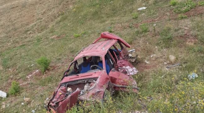 Bingöl'de otomobil ile traktör çarpıştı