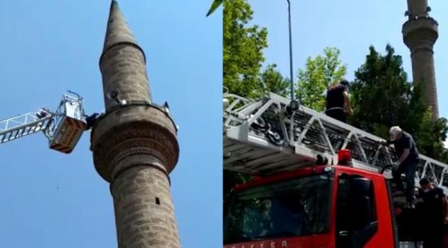 Cami minaresinde mahsur kalan adamı itfaiye kurtardı