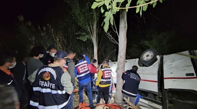 Denizli’de 2 araç uçuruma yuvarlandı