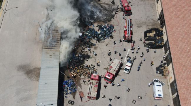 Elazığ'da sebze hali deposu alevlere teslim oldu
