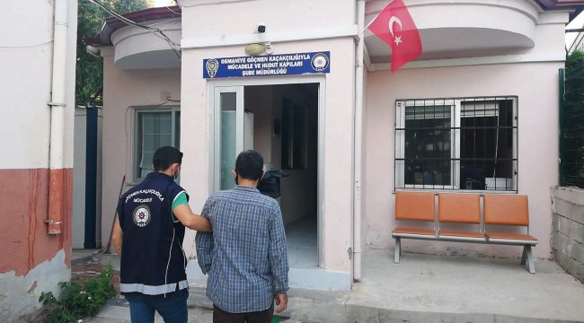 Güvenlik tehdidi koduyla Türkiye'ye giriş yasağı olan Suriyeli yakalandı