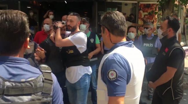 HDP İL BİNASI ÖNÜNDE HAREKETLİ DAKİKALAR