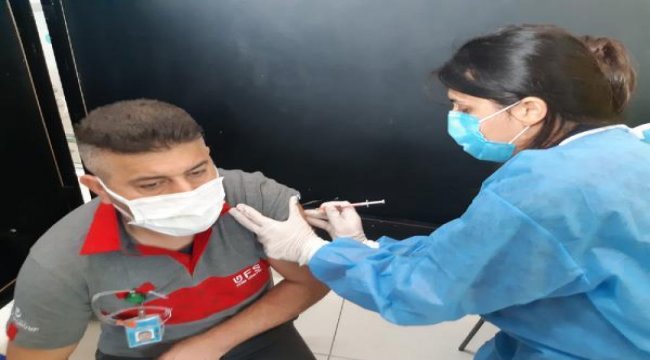 İstanbul Havalimanı'nda çalışanlara koronavirüs aşıları yapılmaya başlandı