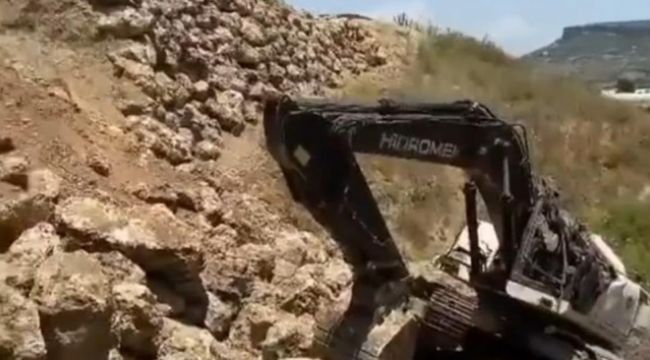 İstinat duvarı yapımında toprak kaydı