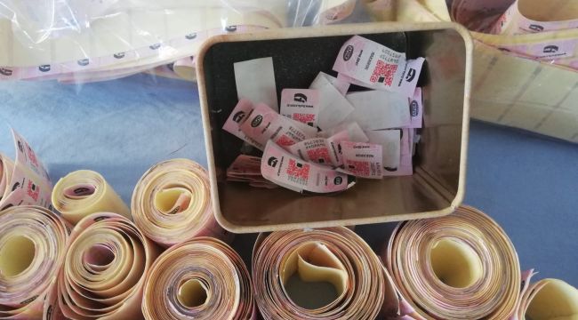 İZMİR'DE KAÇAK SİGARA OPERASYONU