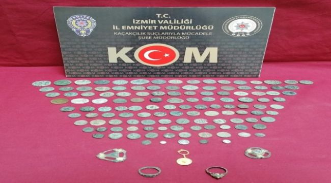 İZMİR'DE TARİHİ ESERLER ELE GEÇİRİLDİ