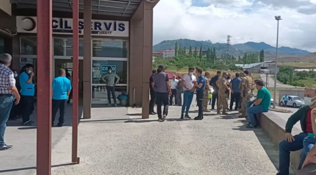 Kars'ta askeri araç kaza yaptı