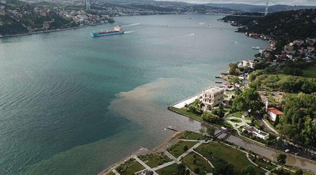 Küçüksu Deresi'nden Boğaz'a çamur aktı