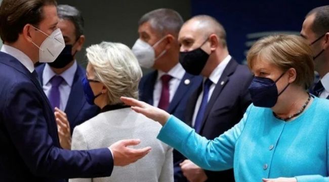 MERKEL AÇIKLADI: TÜRKİYE AB İLE ANLAŞTI