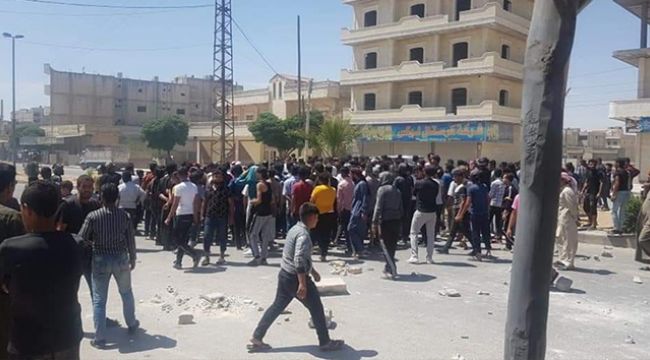 Münbiç'te halktan PKK/YPG karşıtı karşı protesto